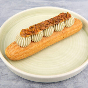 Pistachio Éclair